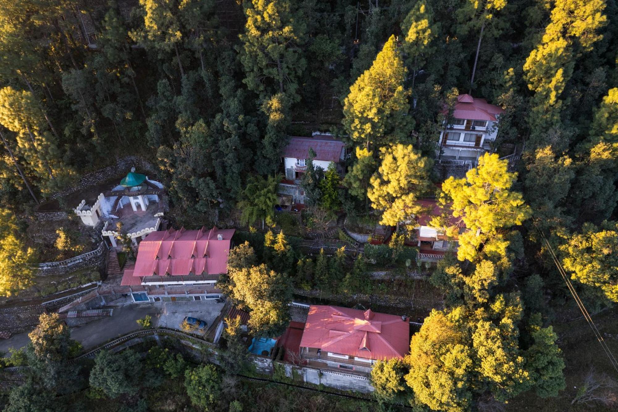 The Canadian Woods Resort ไนนิตาล ภายนอก รูปภาพ
