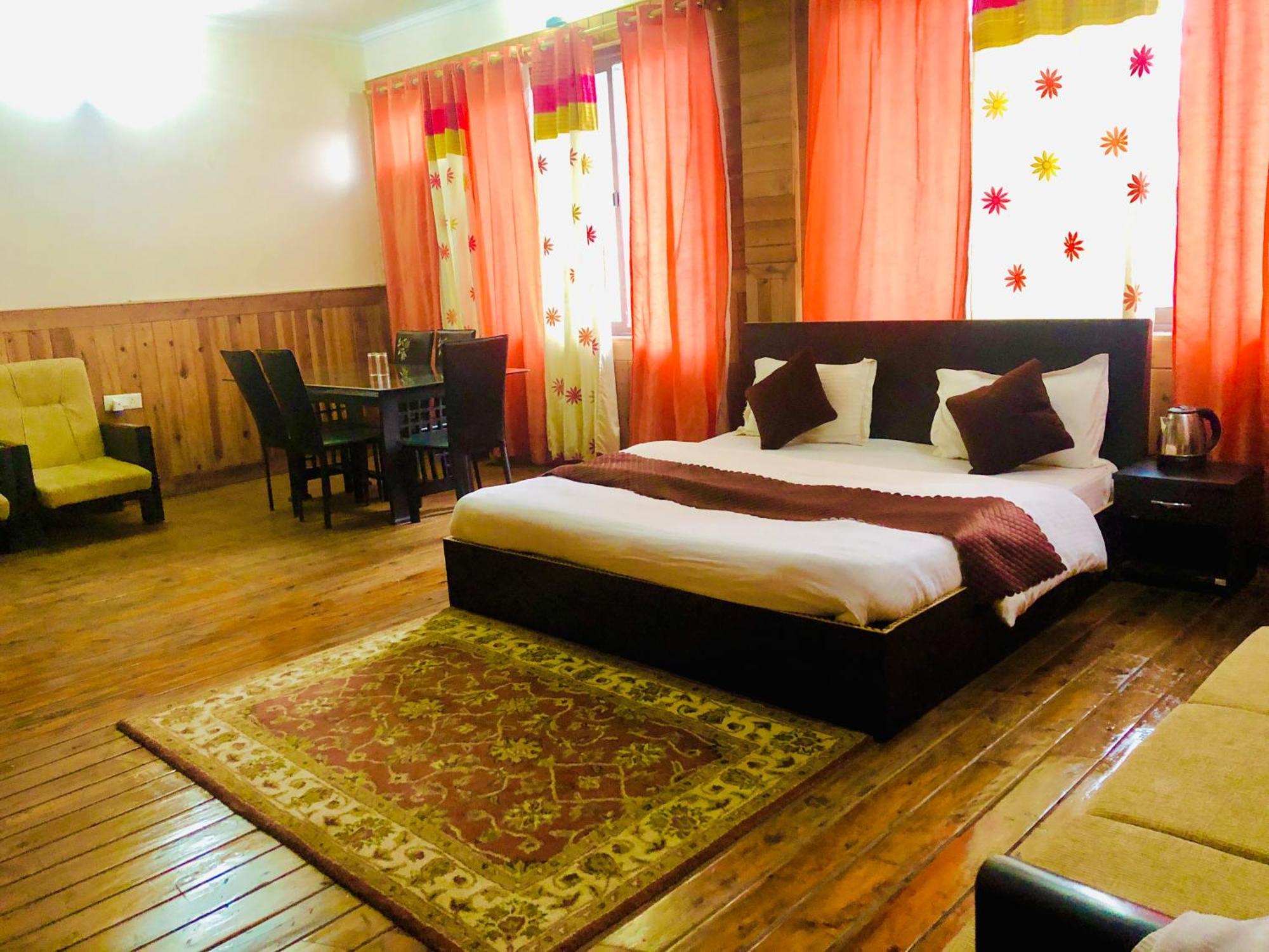 The Canadian Woods Resort ไนนิตาล ภายนอก รูปภาพ
